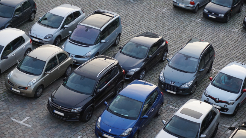 Descubra as tecnologias que estão redefinindo potência, design e velocidade no mundo automotivo.